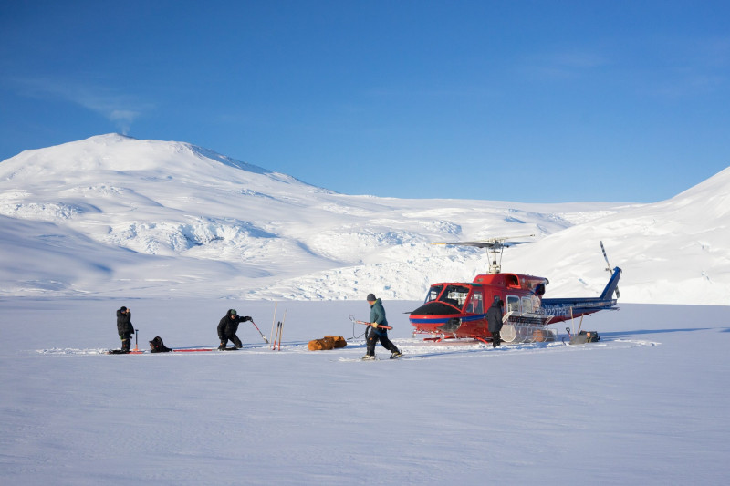 3 Erebus Stodt Wannamaker Hill Feildwork Stodt, Wannamaker and Hill set up equipment on snowy Mt Erebus