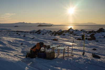 4 Erebus Hill MTsounding Graham Hill checks an MT site near Cape Evans, Ross Island