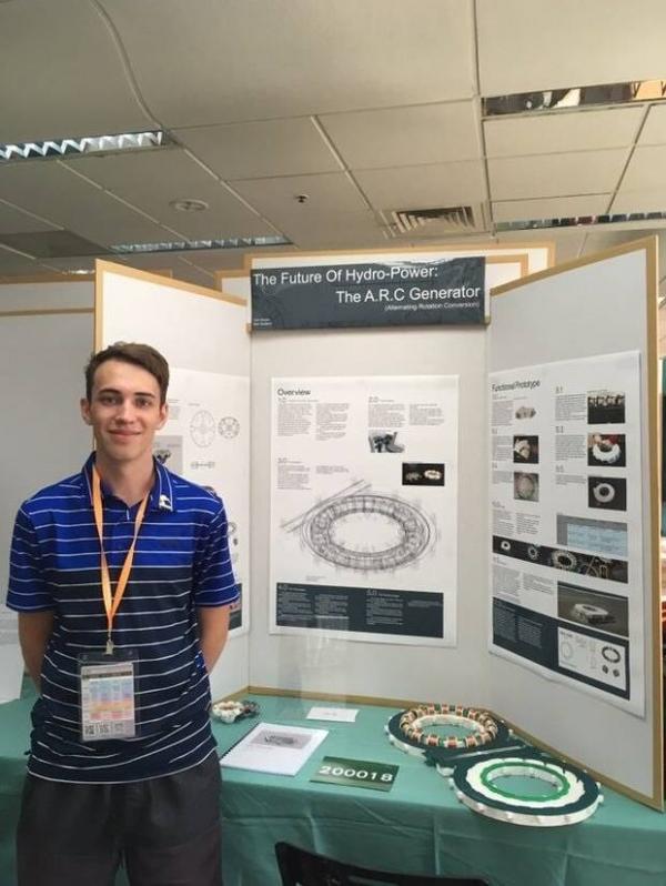 Cian Hinton at science fair