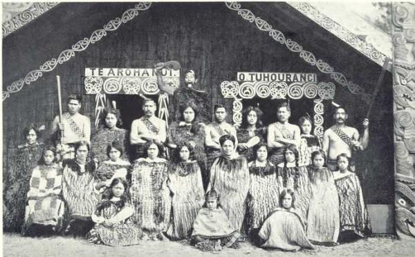 Makareti with members of her kainga at Whakarewarewa MakOldTP006a